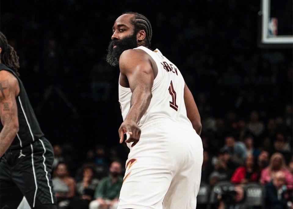 天博体育官方网站-轰22+9+8破纪录，哈登复出骑士赢球！奇兵3断5帽证3方交易押对宝